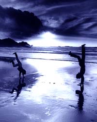 poster_blue.JPG (14229 bytes)